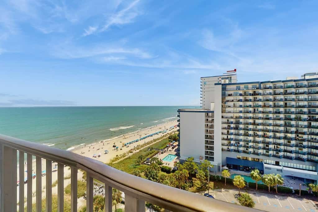Updated 12th-floor studio with ocean views, balcony, pool, hot tub, WiFi, & A/C