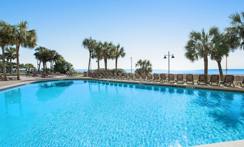 11th-floor ocean-view condo with AC, WiFi, pool & hot tub - snowbird-friendly