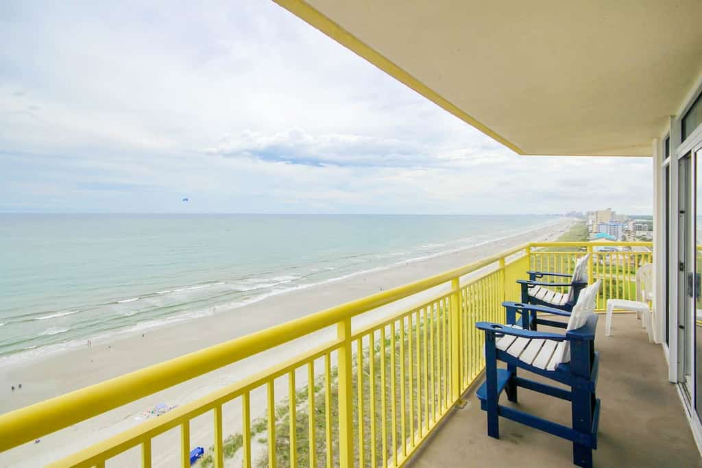 17th-floor oceanfront condo with pools, hot tubs, beach access, and fitness room