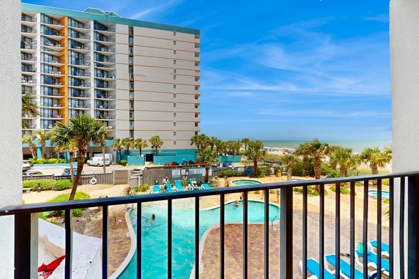 Oceanfront escape with views, pools, hot tubs, balcony & easy beach access