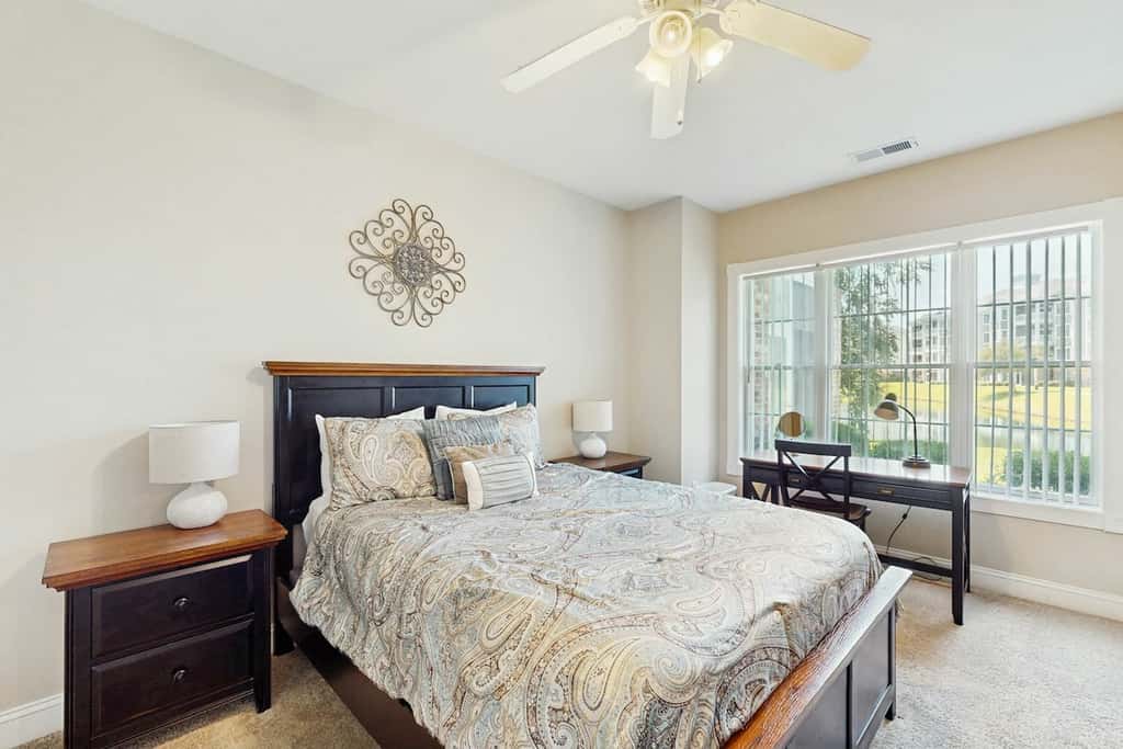 Luster Leaf 105