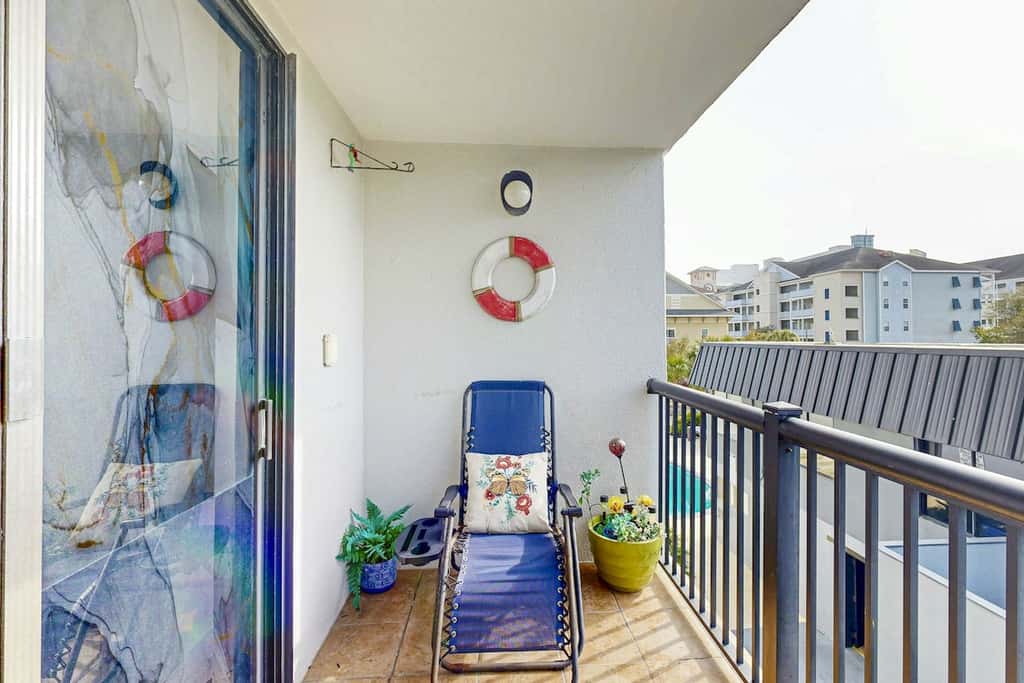Holiday Towers 301