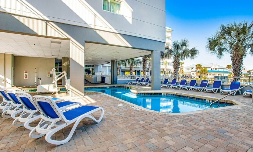 6th floor water view condo w/private balcony, pool, hot tub, close to beach