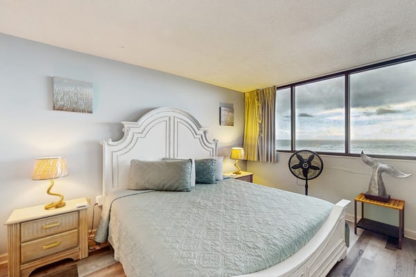 Oceanfront condo with pool, private balcony, W/D & direct beach access