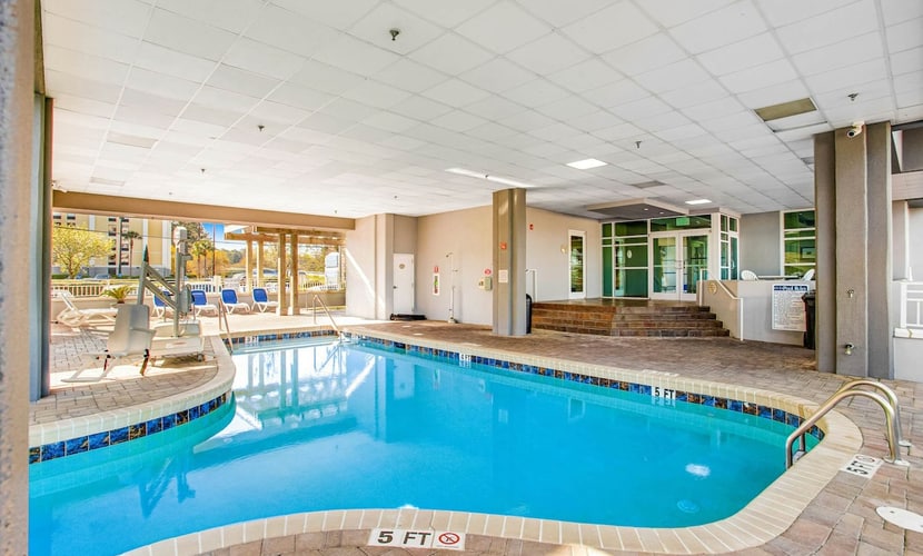 1st floor condo with pool, hot tub, marina view, private W/D & central AC