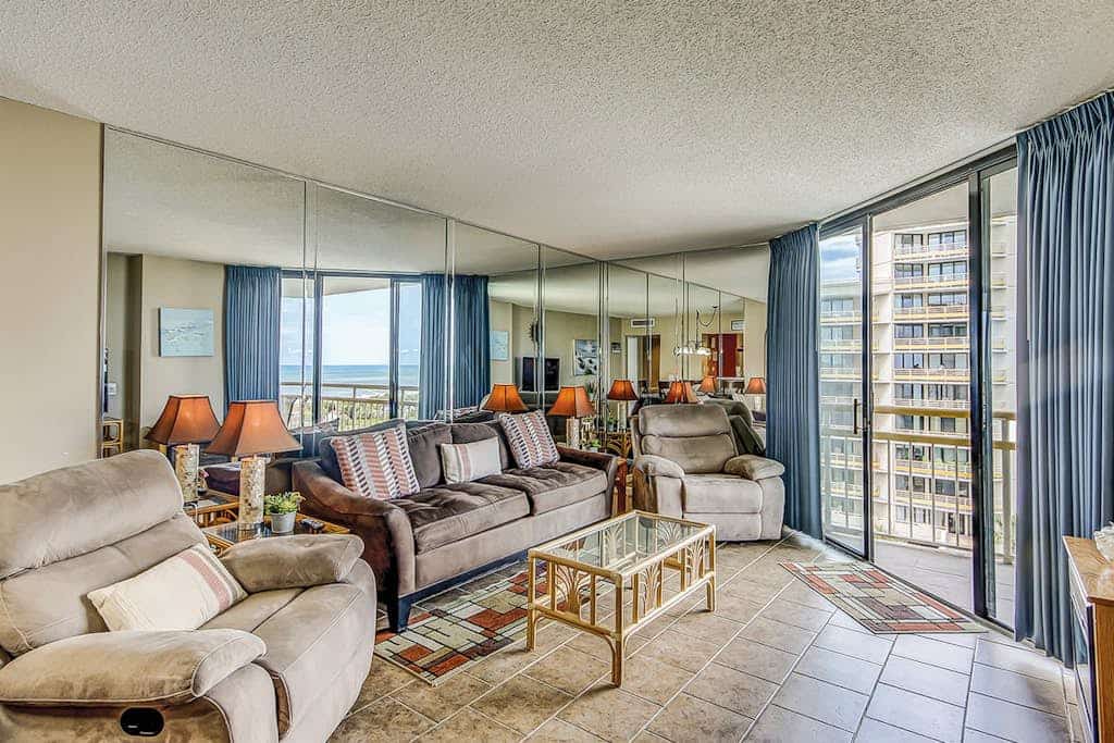 Ocean view condo in oceanfront resort with balcony, pool, hot tub & beach access
