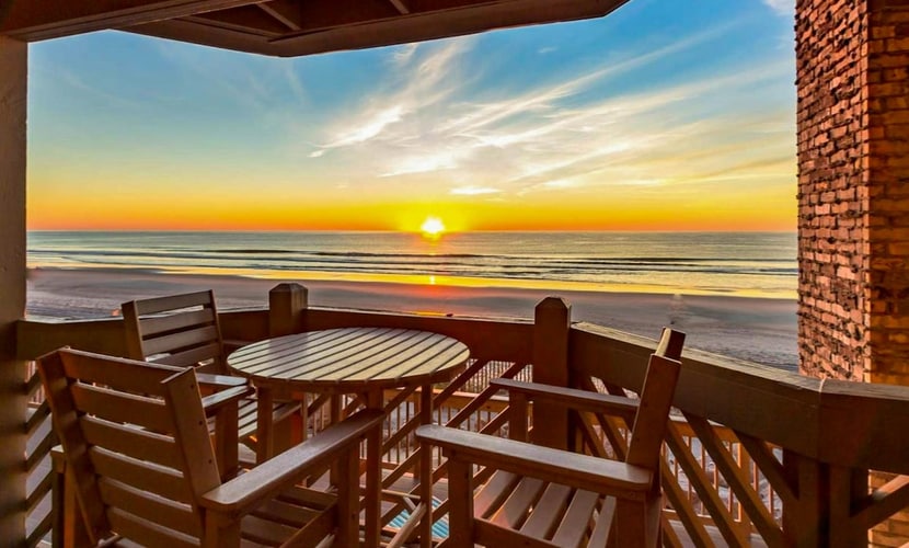 First floor oceanfront condo with pool, hot tub & beach access
