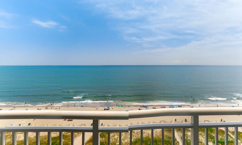 12th-floor oceanfront condo with balcony, beach views, hot tubs, pools, gym, AC