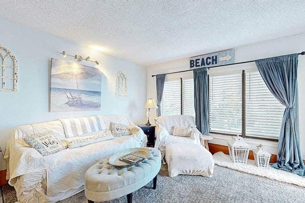 Fabulous ocean view condo with resort amenities, private balcony, & open layout