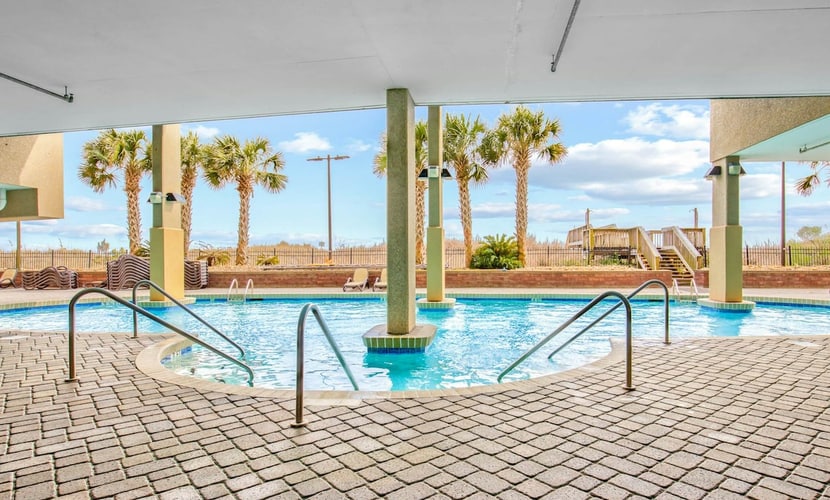 11th floor ocean view condo w/ shared pool, central AC, WiFi, shared hot tub