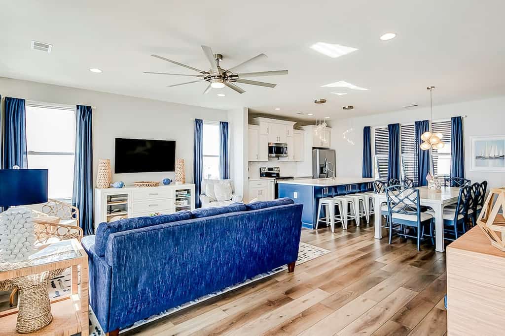 Beachfront stilted home with ocean views, beach deck, WiFi, central AC & W/D