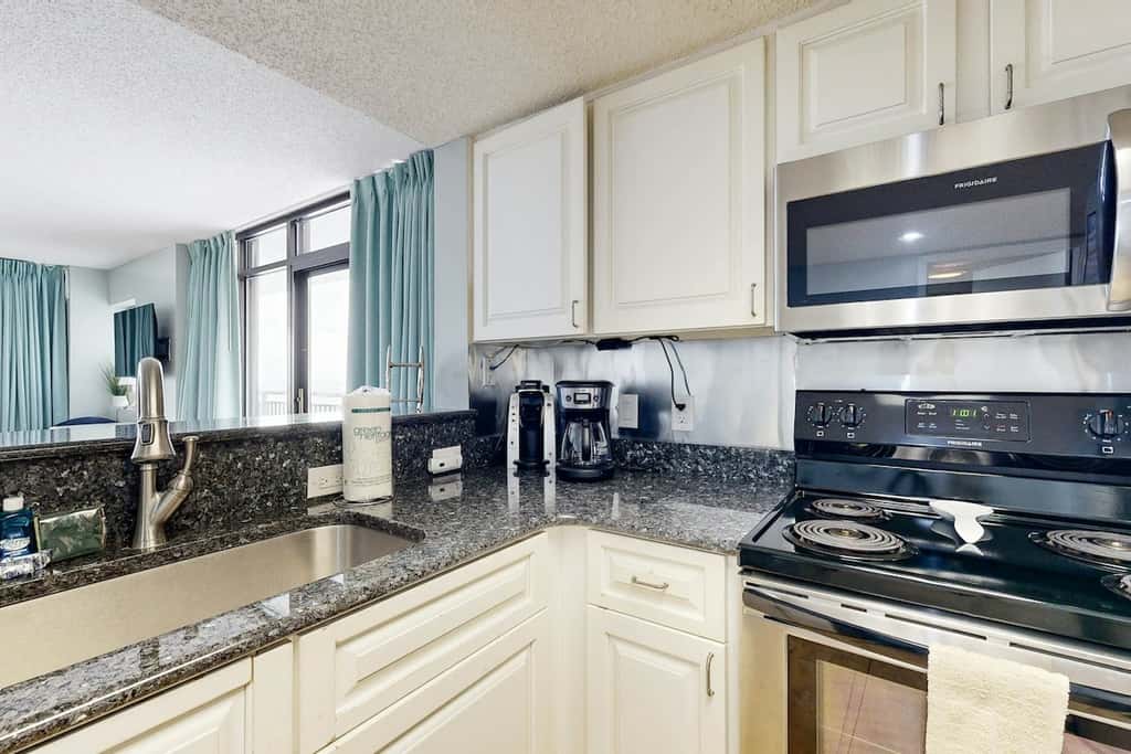 Sand Dunes Resort 910