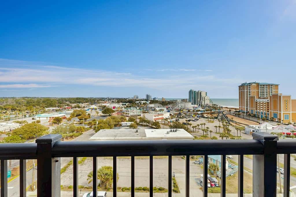 Holiday Towers 1108