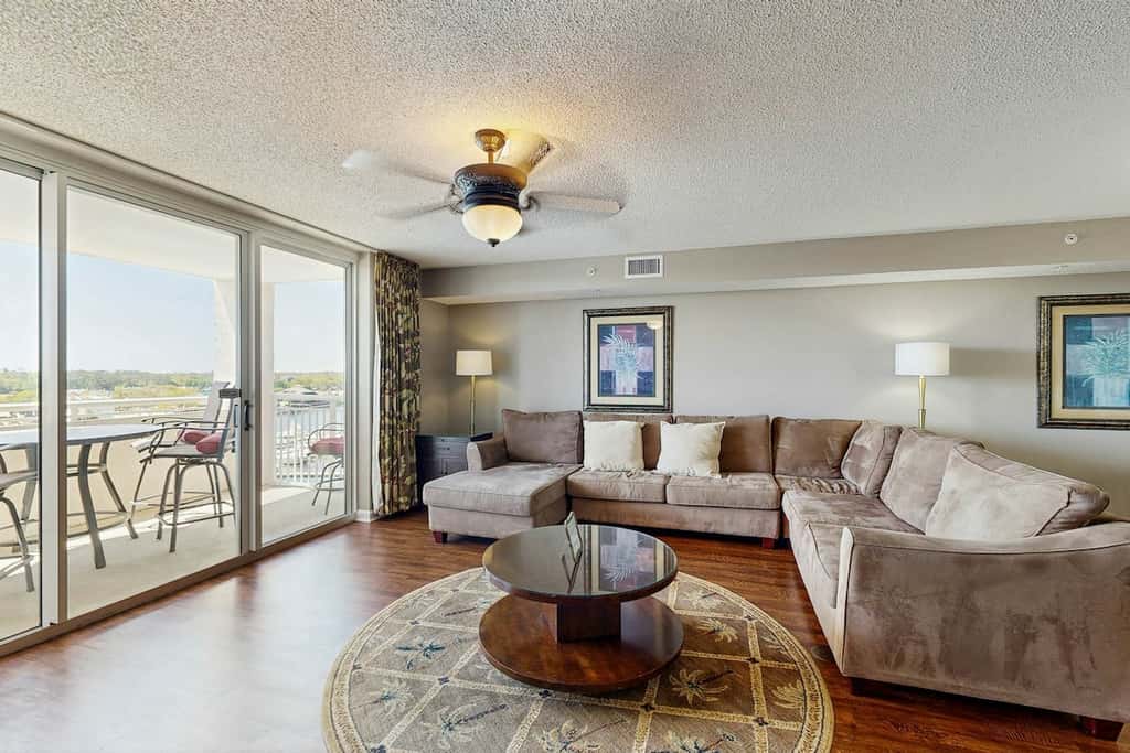 Yacht Club Villas 2-702