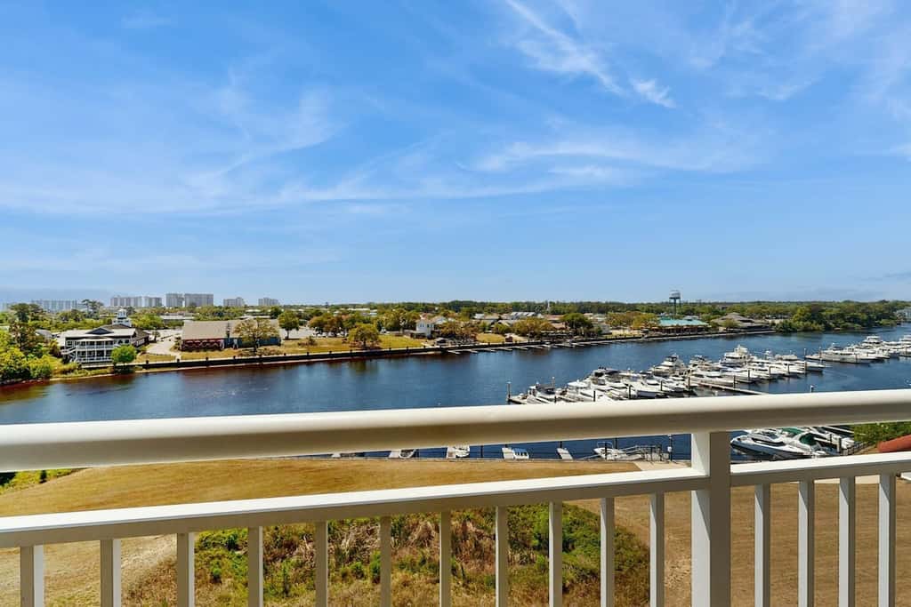 Yacht Club Villas 2-702
