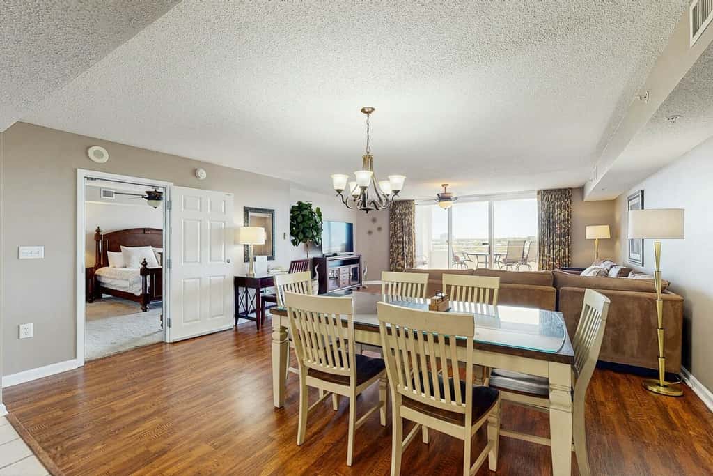 Yacht Club Villas 2-702