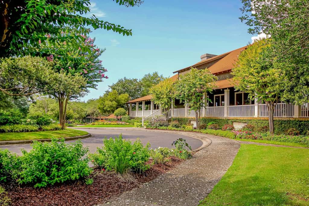 Yacht Club Villas 2-702