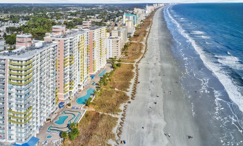 Oceanfront Condo W/ Private Balcony, Shared Pools/Hot Tubs, Beach Access & WiFi