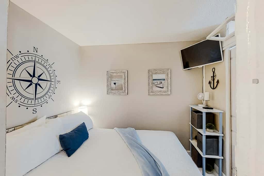 The Sand Shack - Litchfield Inn 251