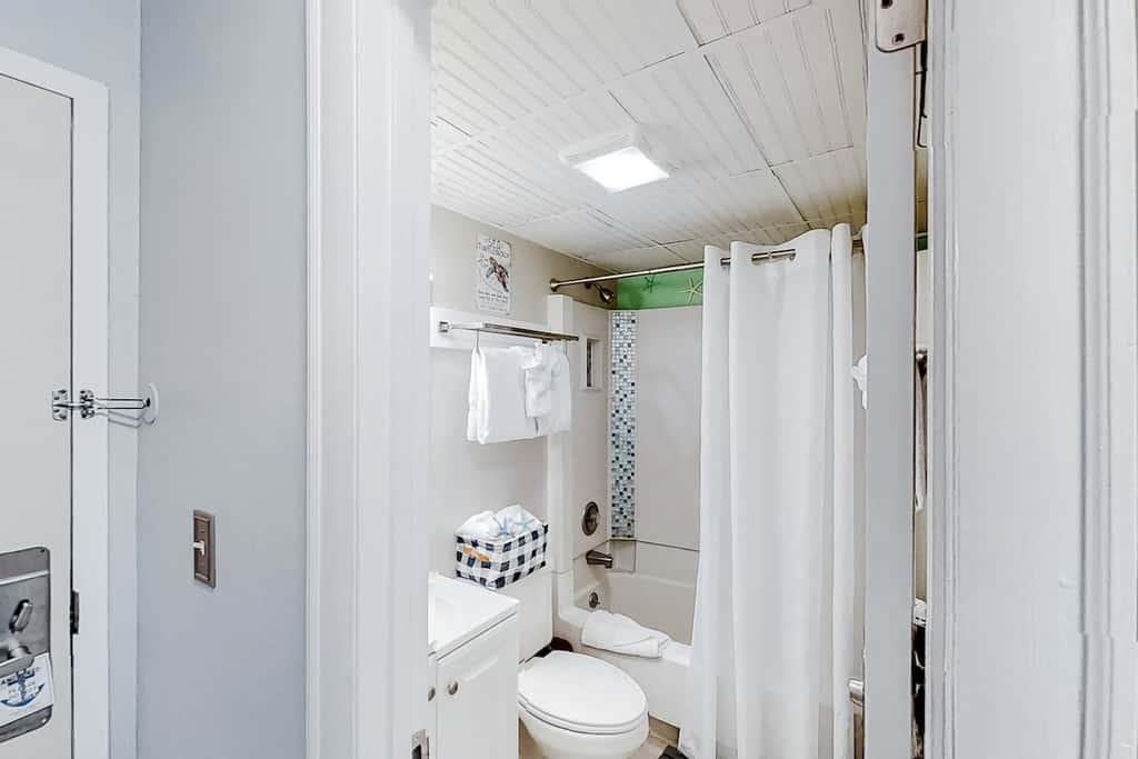 The Sand Shack - Litchfield Inn 251