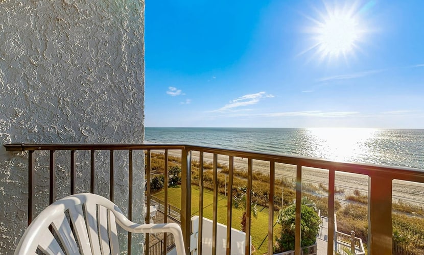 Fifth Floor Oceanfront Snowbird Friendly Condo w/ Shared Pool/Hot Tub, WiFi