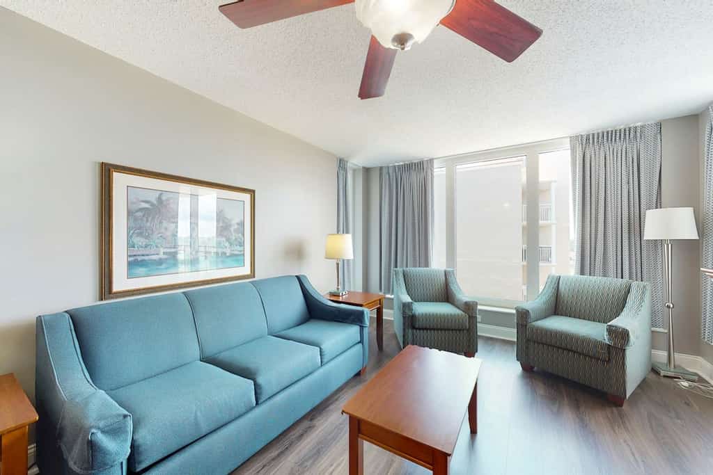 12th floor ocean view condo w/ WiFi, shared pool, central AC, shared hot tub