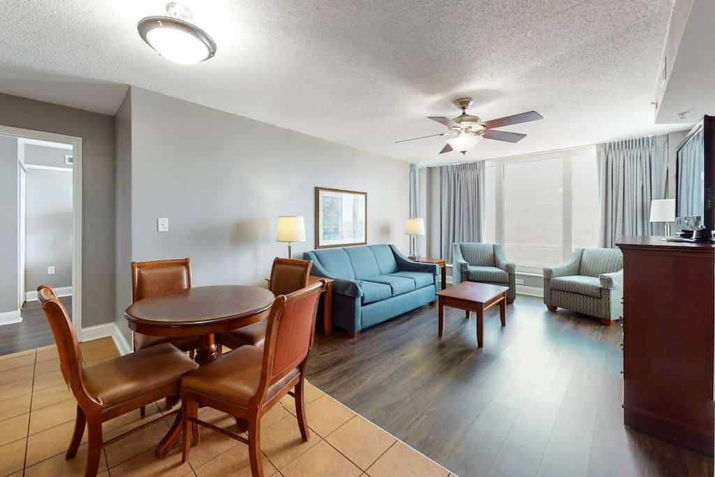 12th floor ocean view condo w/ WiFi, shared pool, central AC, shared hot tub