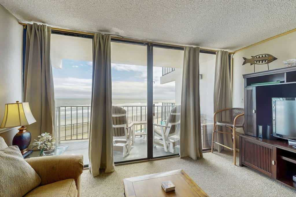 Beach Front Condo | Condo in Murrells Inlet w/ocean view balcony, pool & hot tub