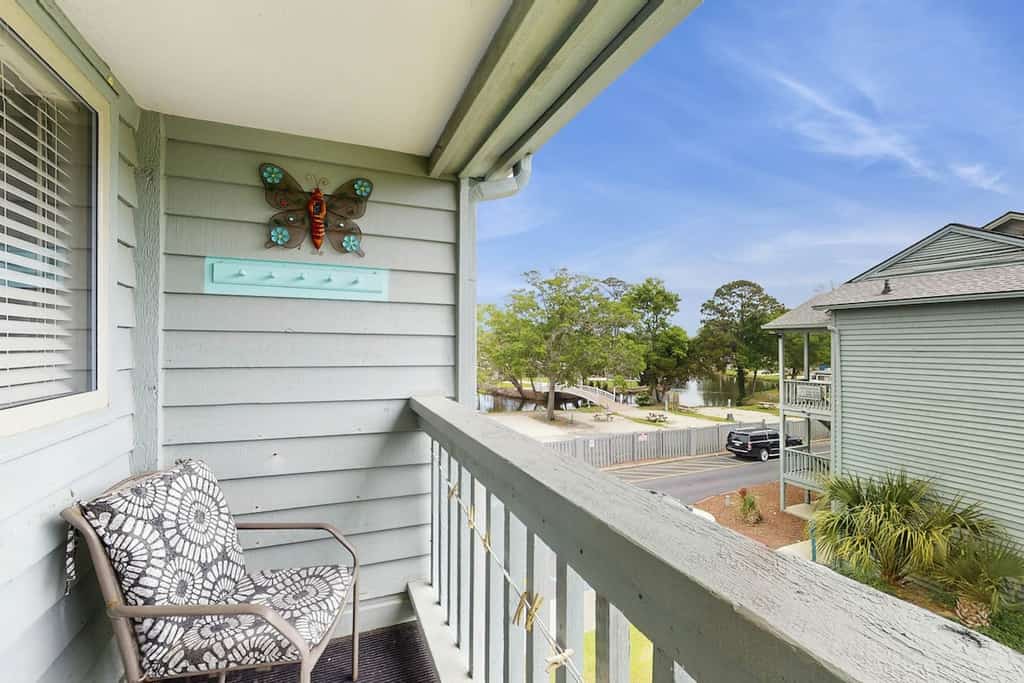 Sunny Coastal Cottage