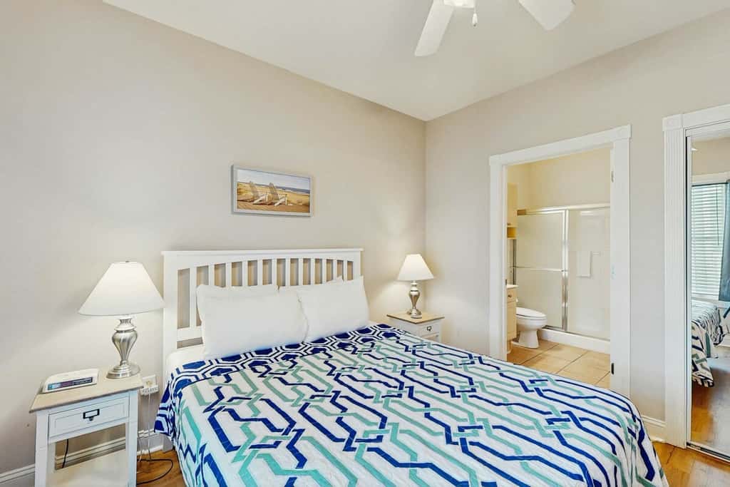 Turtle Cove #204