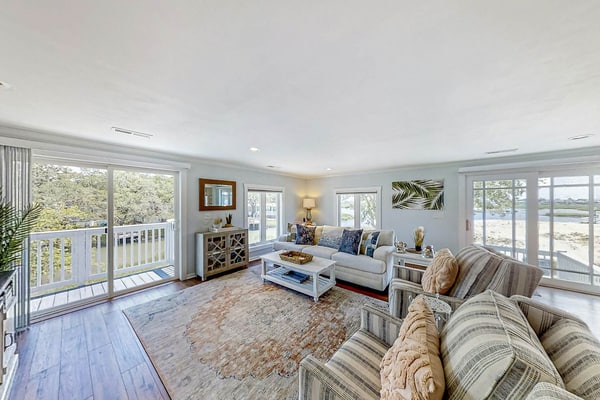 Lands End | House in Murrells Inlet on the marsh front with balcony and grill