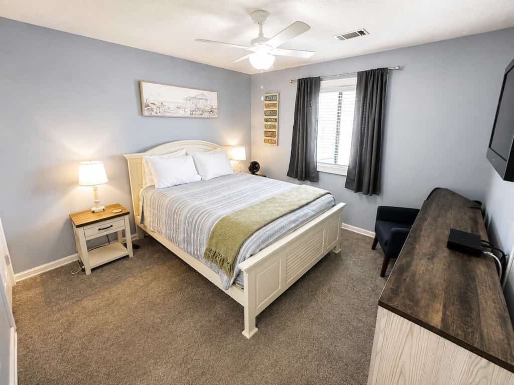 Inviting ocean view condo with pool, hot tub, balcony, beach access, & W/D