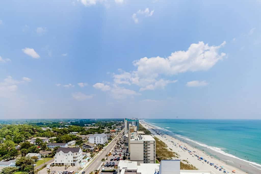 Bay Watch Resort #1901 | Oceanfront studio with great view, pools, hot tubs, gym
