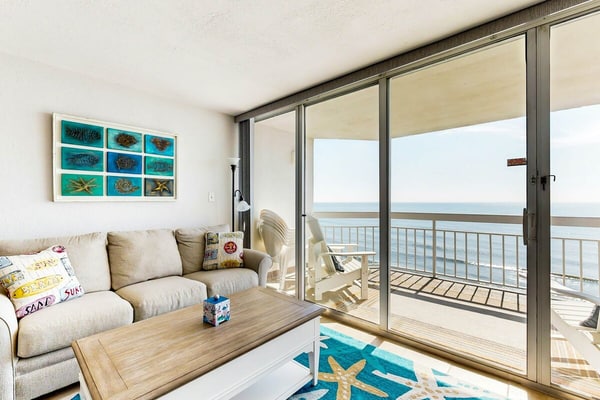 Oceanfront condo with spectacular beach views, pool, hot tub, gym, beach gear