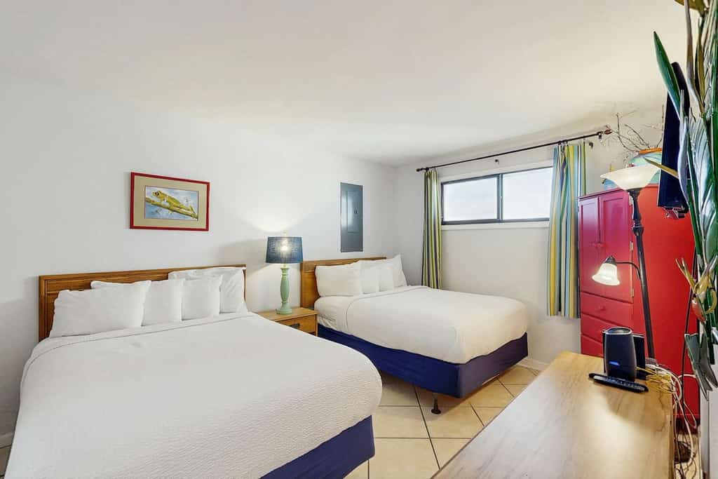 Oceanview condo with pool, private balcony & direct beach access