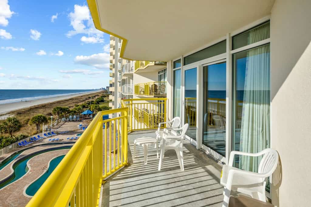 4th-floor oceanfront condo with indoor/outdoor pools, hot tub, & lazy river