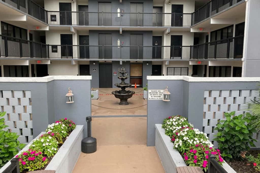 Holiday Towers 704