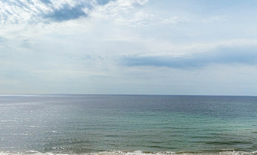 14th floor oceanfront condo w/ free WiFi, central AC, balcony, shared hot tub