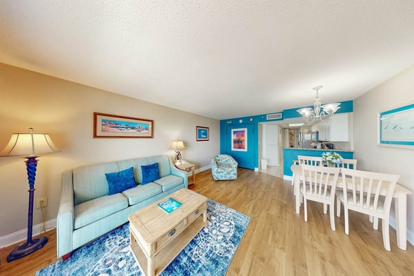 Oceanfront Condo w/ Shared Pool, Shared Hot Tub, and Free WiFi