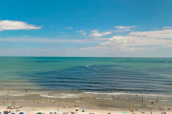 Oceanfront Condo w/ Shared Pool, Shared Hot Tub, and Free WiFi