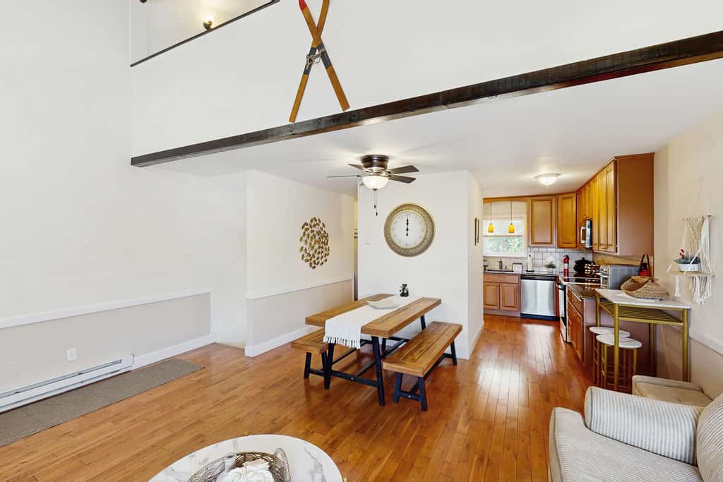 Cozy 3BR Condo- Indoor Pool- Near Ski & Waterpark