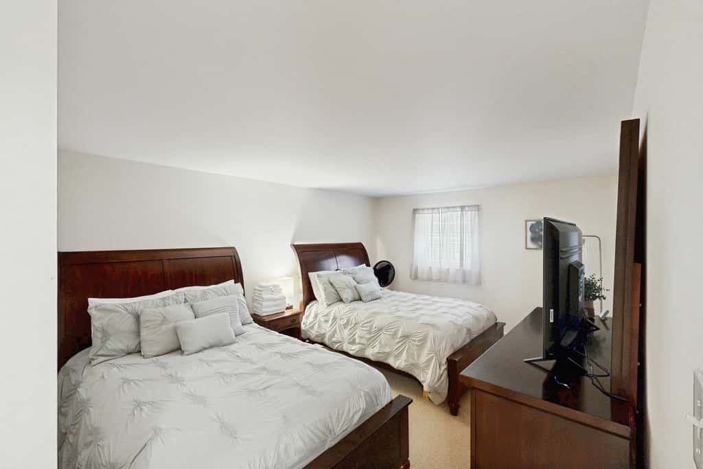 Cozy 3BR Condo- Indoor Pool- Near Ski & Waterpark