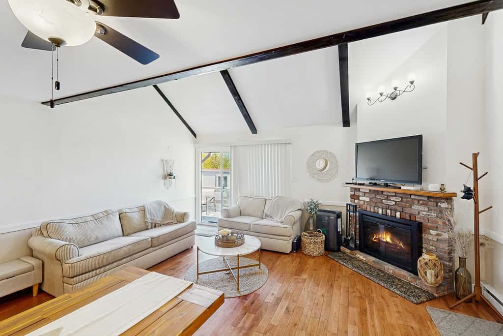 Cozy 3BR Condo- Indoor Pool- Near Ski & Waterpark