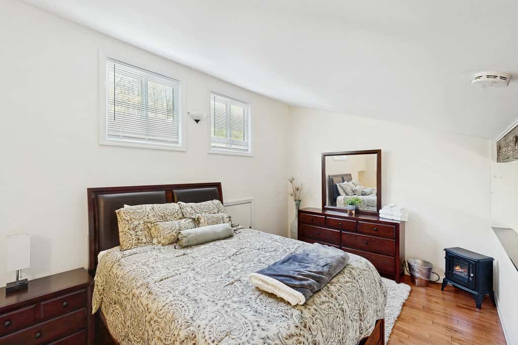 Cozy 3BR Condo- Indoor Pool- Near Ski & Waterpark
