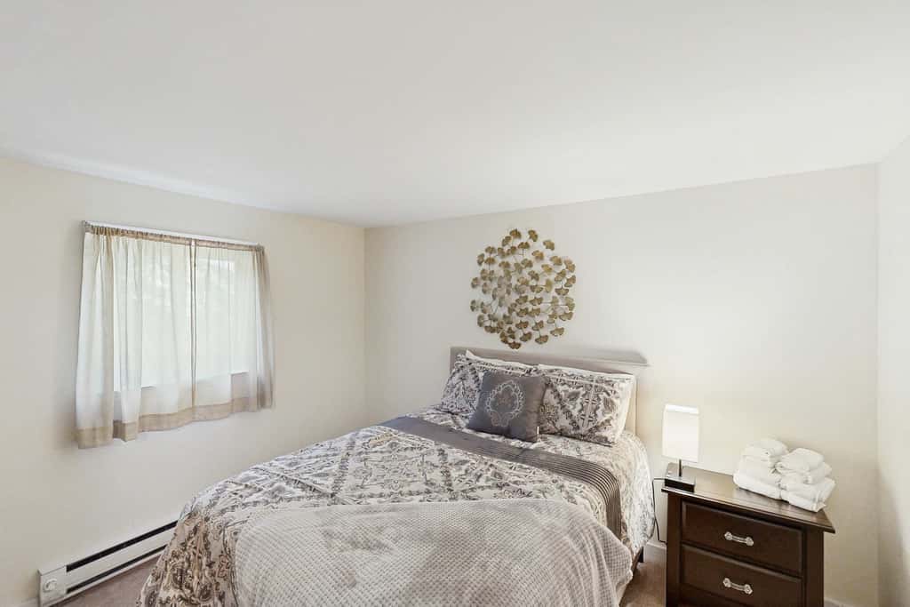 Cozy 3BR Condo- Indoor Pool- Near Ski & Waterpark