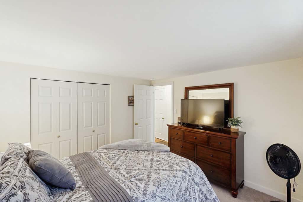Cozy 3BR Condo- Indoor Pool- Near Ski & Waterpark