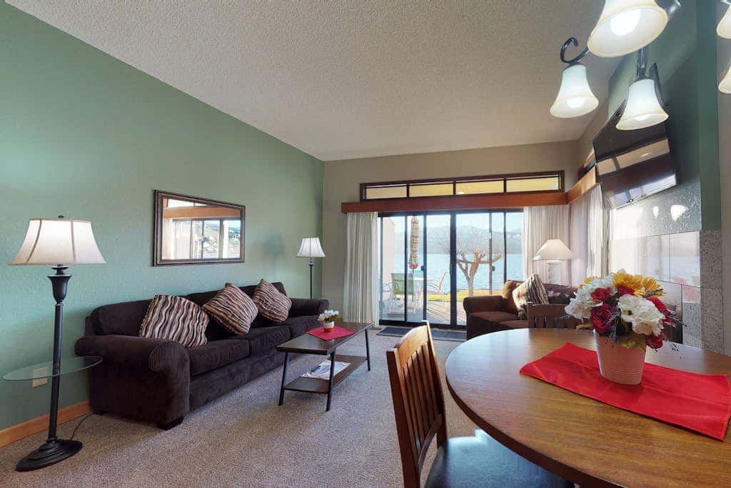 Lake Chelan Shores -  Waterfront Gem #11-3