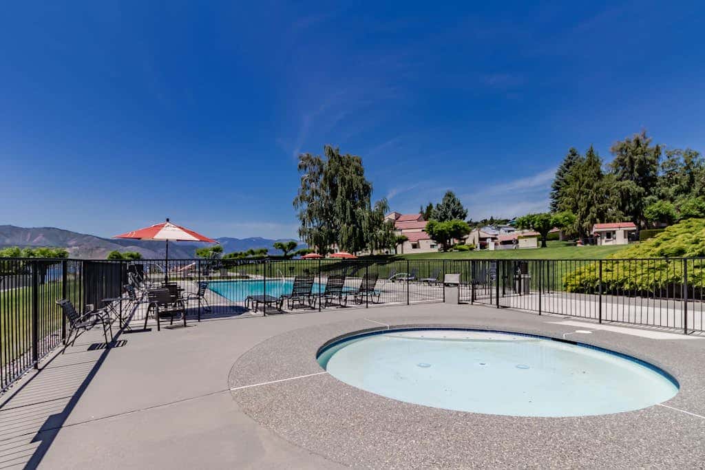 Lake Chelan Shores -  Waterfront Gem #11-3