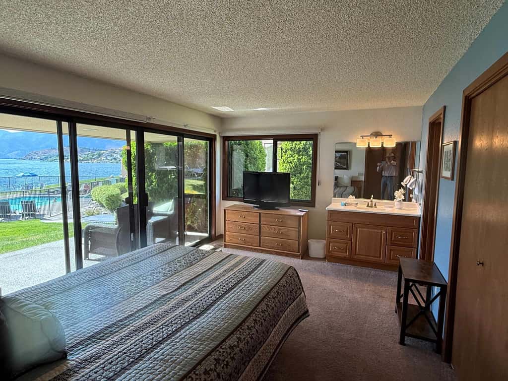 Lake Chelan Shores -  Waterfront Gem #11-3