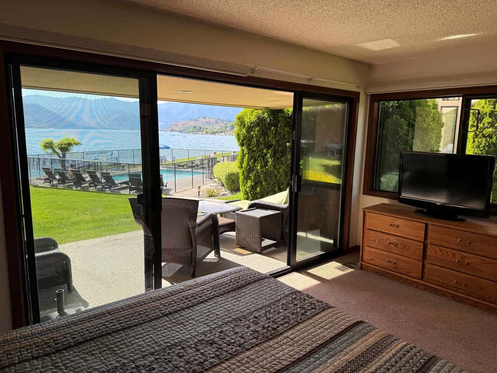 Lake Chelan Shores -  Waterfront Gem #11-3